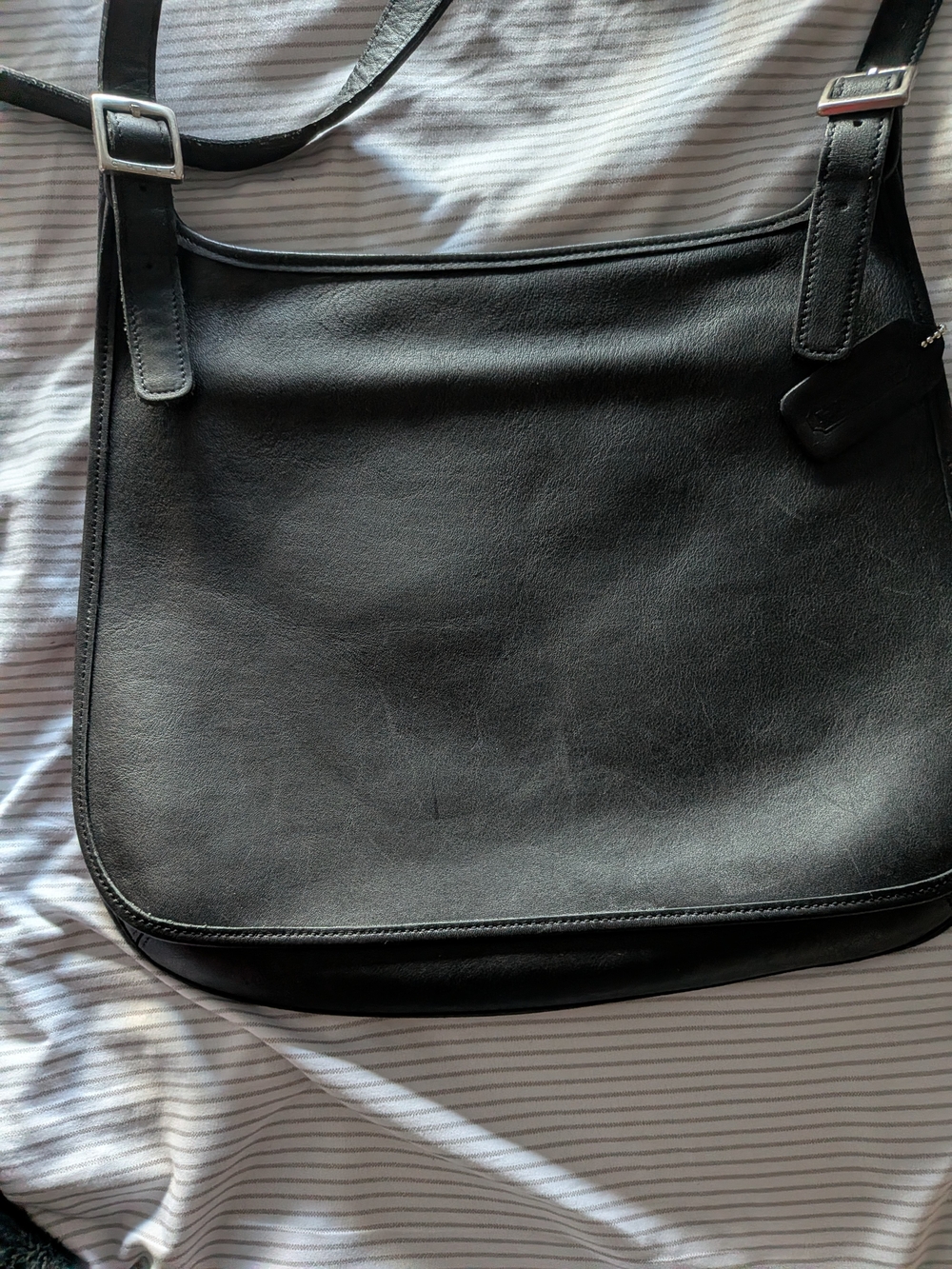 Coach Classic Black Leather Crossbody Bag - Excellent Condition - Picture 8 of 9